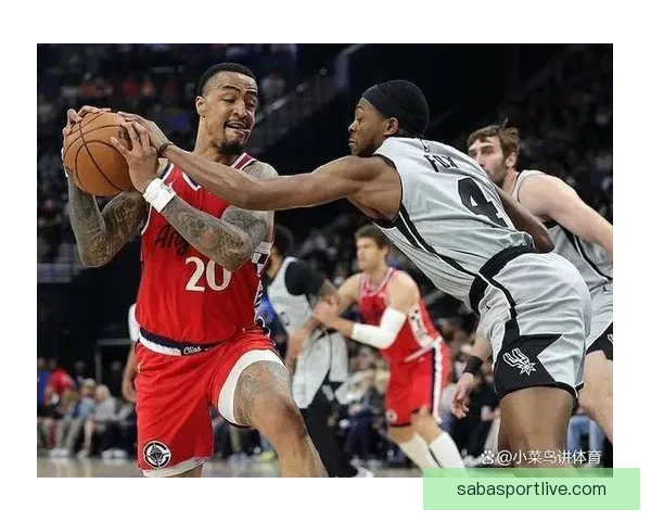 文班率马刺豪取六连胜26分钟砍26分14板再现多次空接暴扣精彩表现